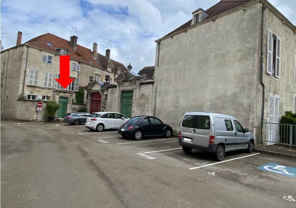 Appartement Lumineux Avec Cour Chaumont  Luaran gambar