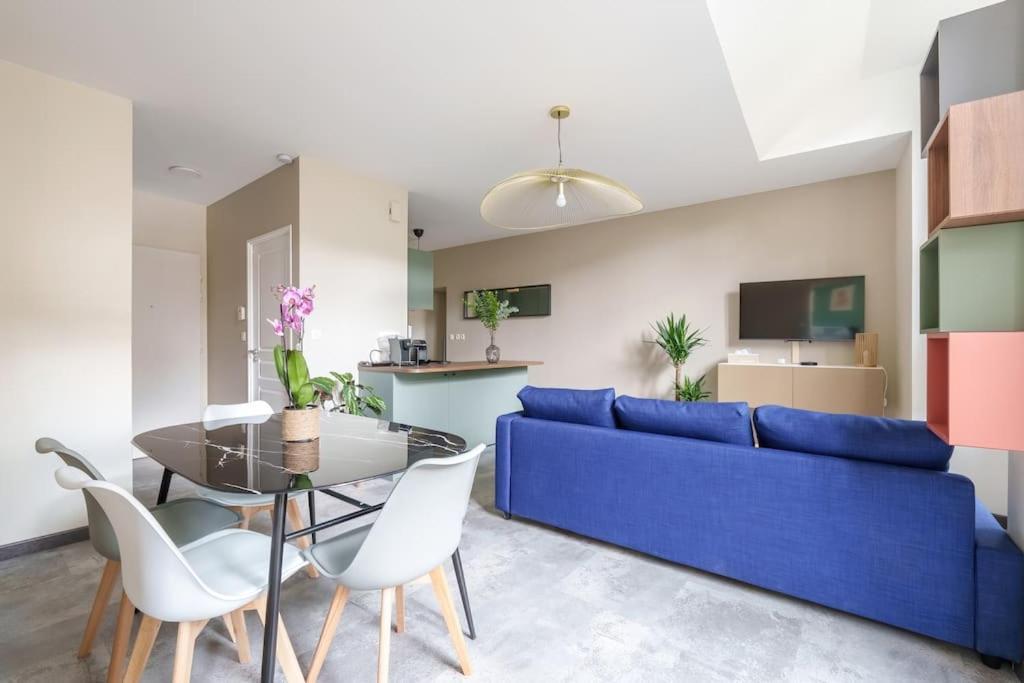 Appartement Lumineux Avec Cour Chaumont  Luaran gambar
