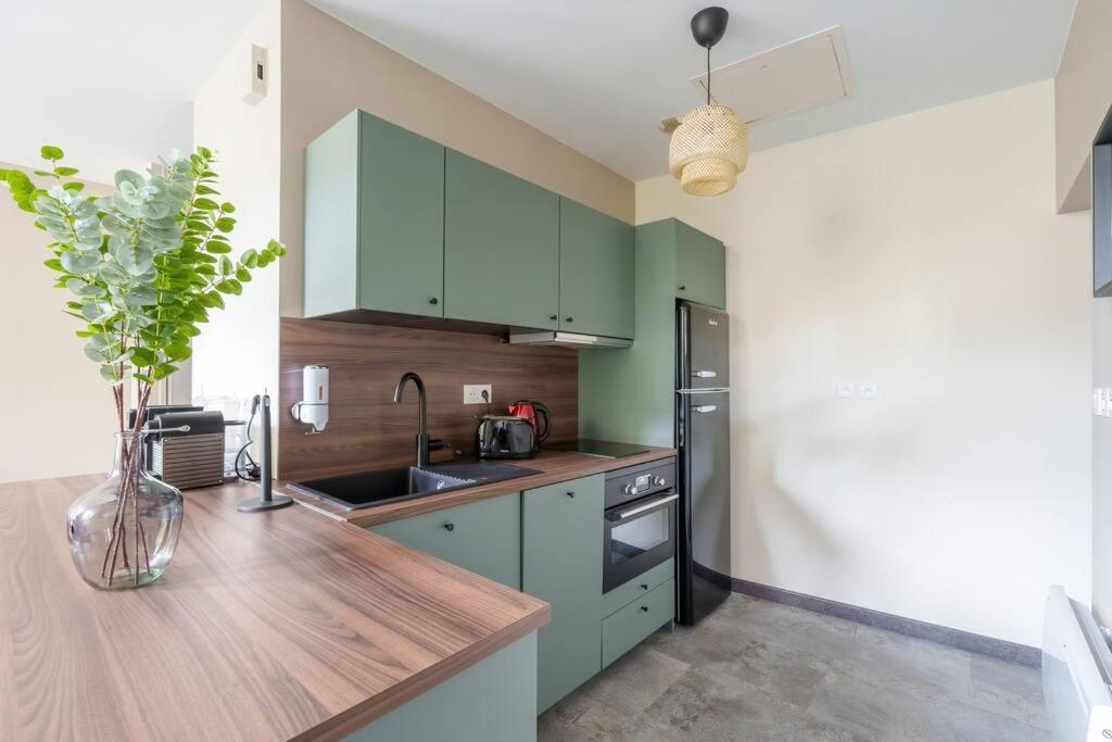 Appartement Lumineux Avec Cour Chaumont  Luaran gambar