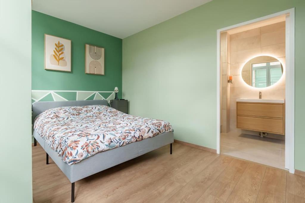 Appartement Lumineux Avec Cour Chaumont  Luaran gambar
